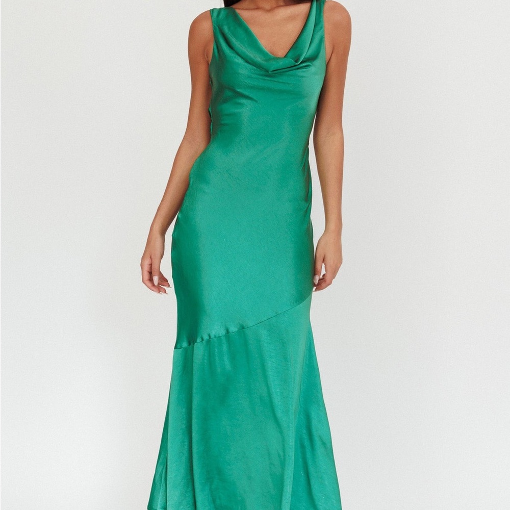 Selfie Leslie Emerald Maxi Dress